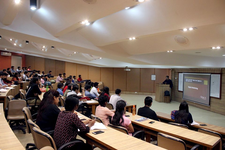 Karnavati University
