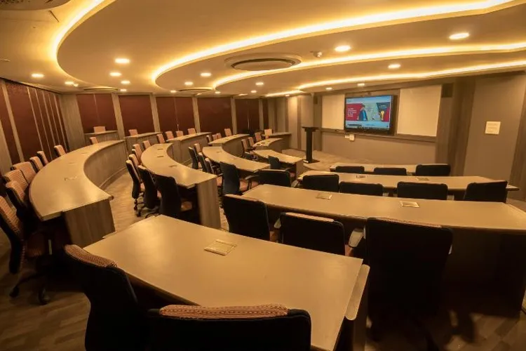 dr-d-y-patil-b-school-pune-289198